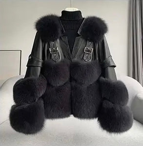 giacca in pelliccia di volpe con pelle nera