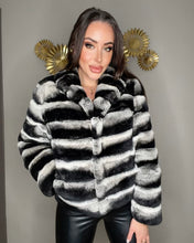 Load the image into the Gallery viewer, Georgina