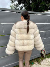 Load the image into the Gallery viewer, Kris