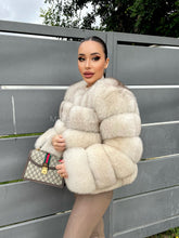 Load the image into the Gallery viewer, Kris