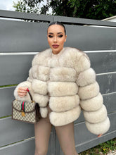 Load the image into the Gallery viewer, Kris