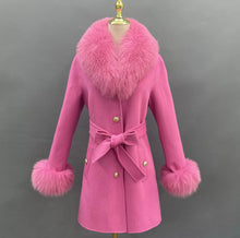 Load image into Gallery viewer, Cappotto di cashemere e volpe rosa