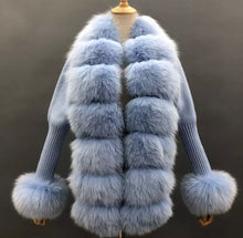 Load the image into the Gallery viewer, Cardigan di lana con pelliccia di volpe azzurro cielo
