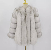 Load the image into the Gallery viewer, Pelliccia di volpe lunga con maniche bianco naturale