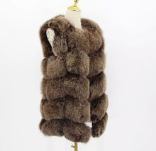 Load the image into the Gallery viewer, Gilet di volpe lungo marrone