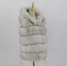 Carica l&#39;immagine nel visualizzatore di Gallery, Gilet con cappuccio pelliccia di volpe bianco naturale