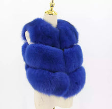 Load the image into the Gallery viewer, Gilet di volpe corto blu royal