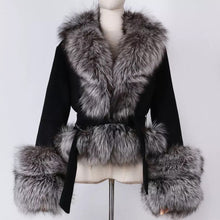 Load image into Gallery viewer, Giacca di cashmere e pelliccia di volpe argentata con cintura