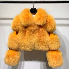 Load the image into the Gallery viewer, Pelliccia di volpe con colletto e inserti di pelle giallo