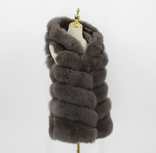 Load image into Gallery viewer, Gilet lungo in pelliccia di volpe con cappuccio grigio scuro