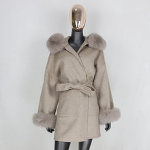 Load image into Gallery viewer, Cappotto di cashmere con cappuccio e pelliccia di volpe tortora
